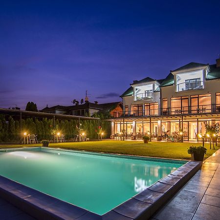 Guest House Panorama Aqualux With Free Parking Novi Sad Ngoại thất bức ảnh