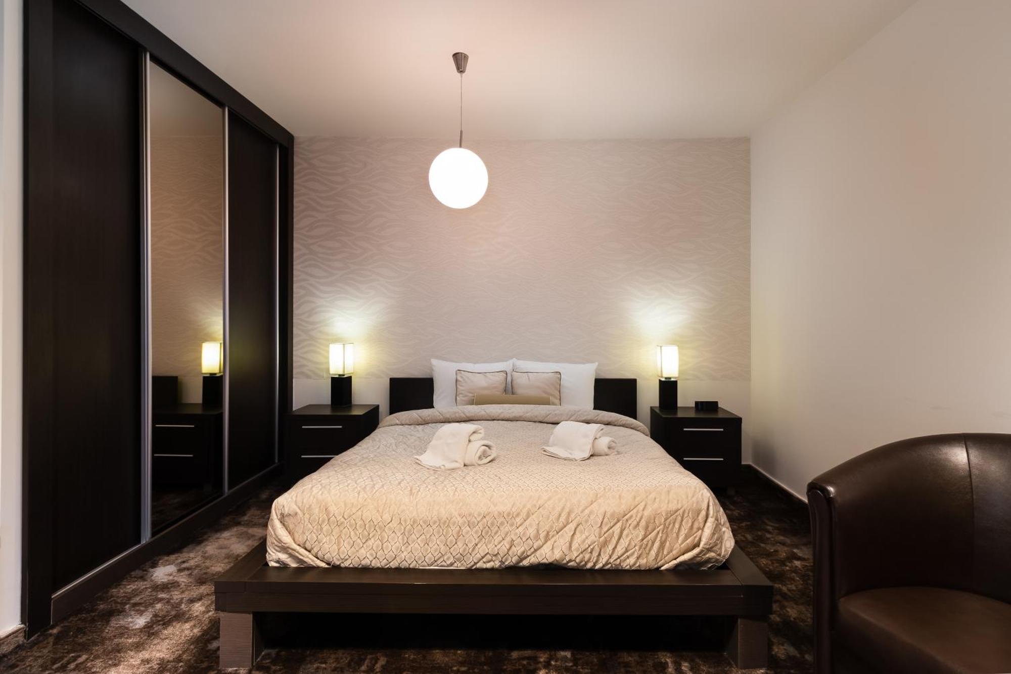 Guest House Panorama Aqualux With Free Parking Novi Sad Phòng bức ảnh