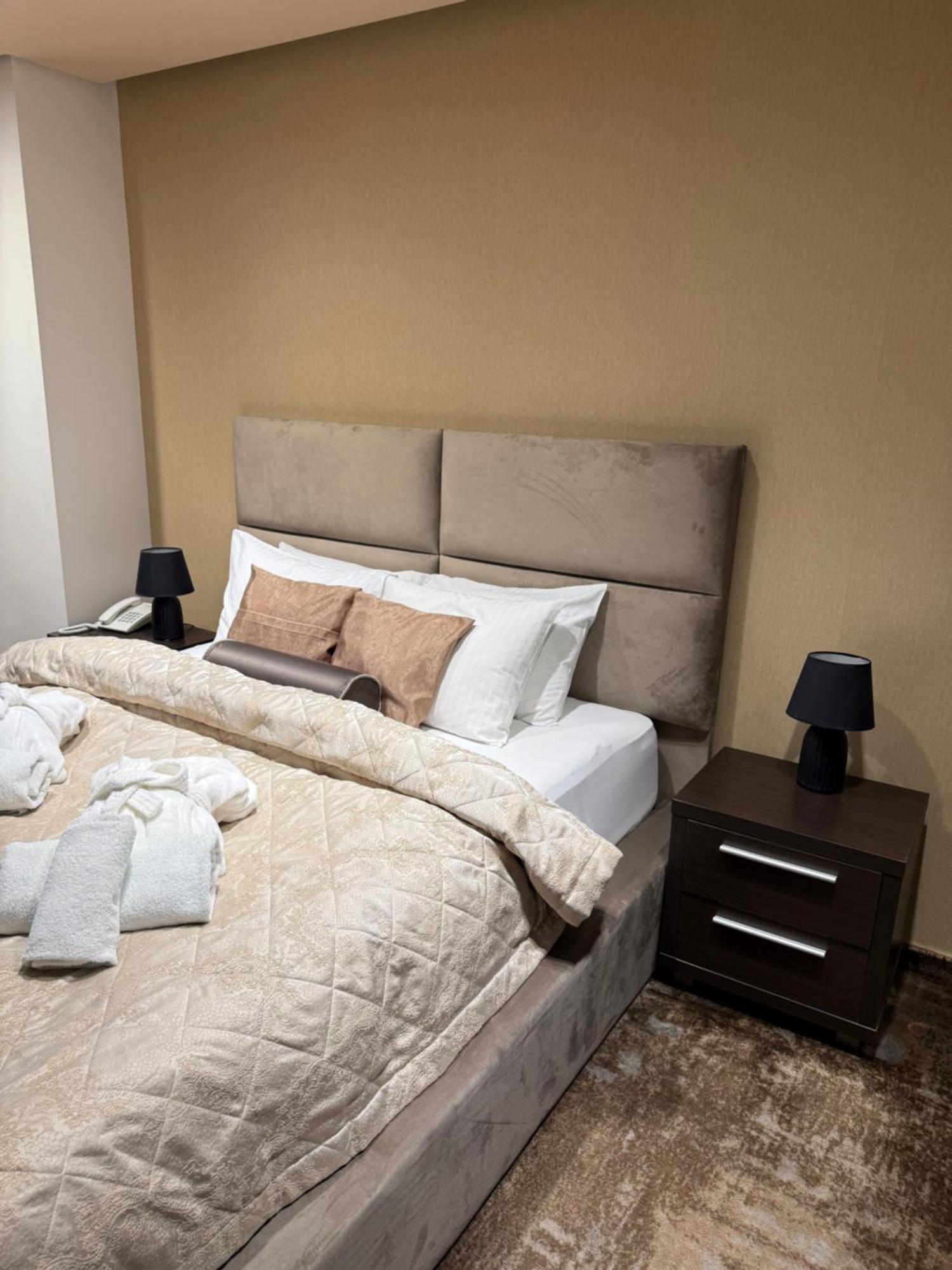Guest House Panorama Aqualux With Free Parking Novi Sad Ngoại thất bức ảnh