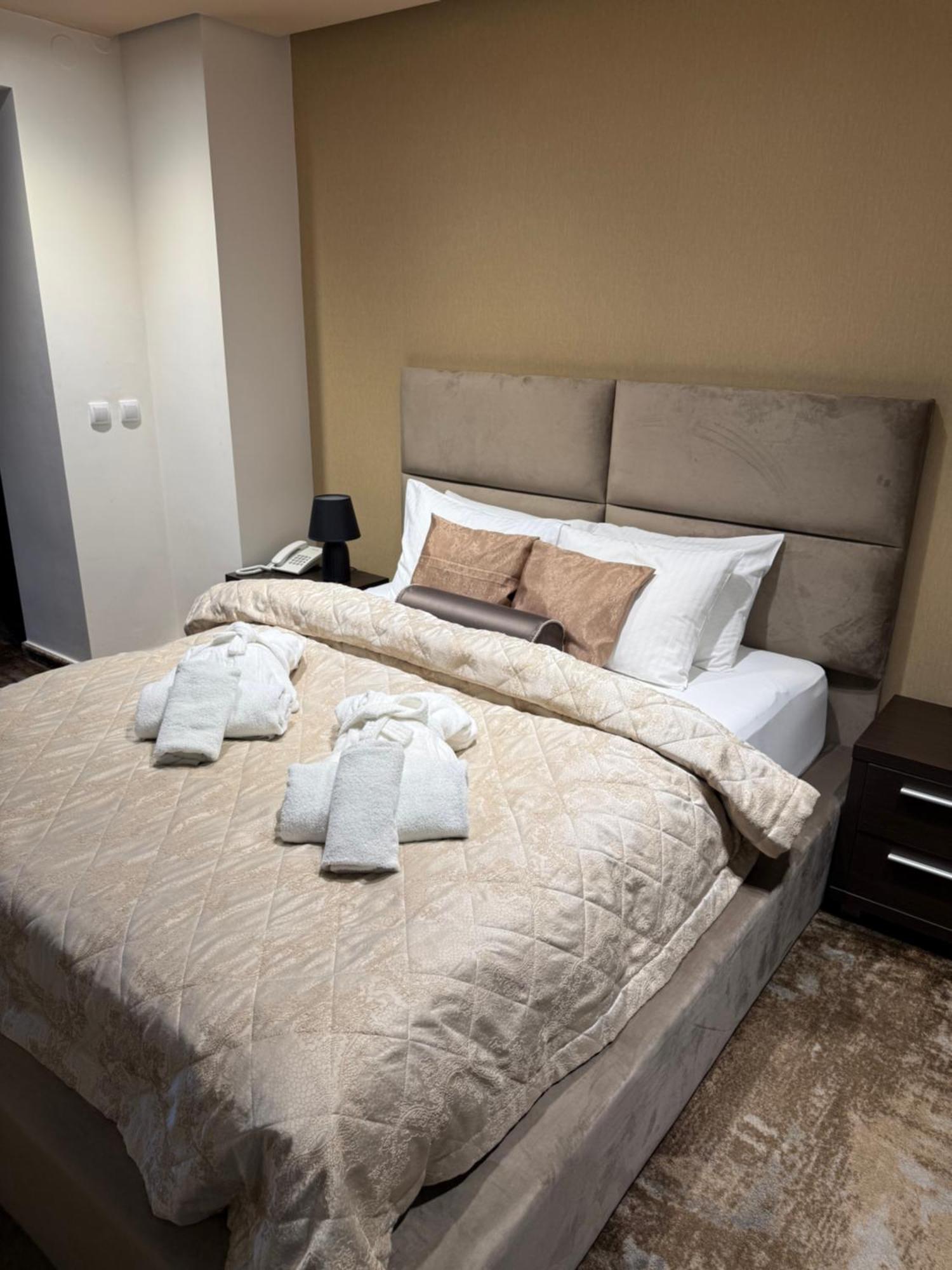Guest House Panorama Aqualux With Free Parking Novi Sad Ngoại thất bức ảnh
